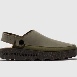 Women’s Asportuguesas clogs